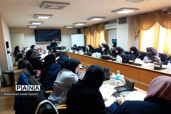 کارگاه آموزشی معلمان