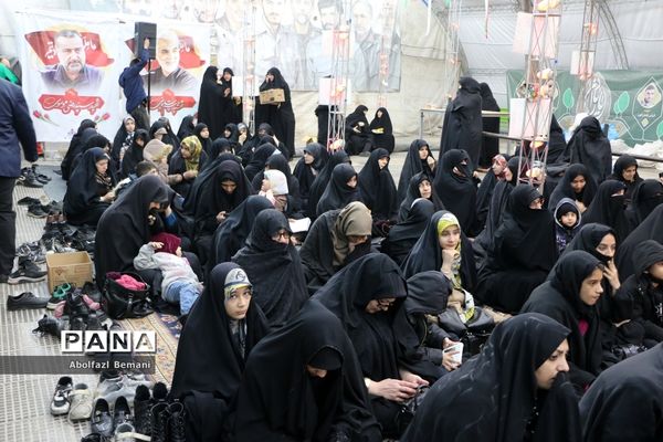 مراسمی در جوار مزار شهید گمنام بوستان شهدای آذر قم