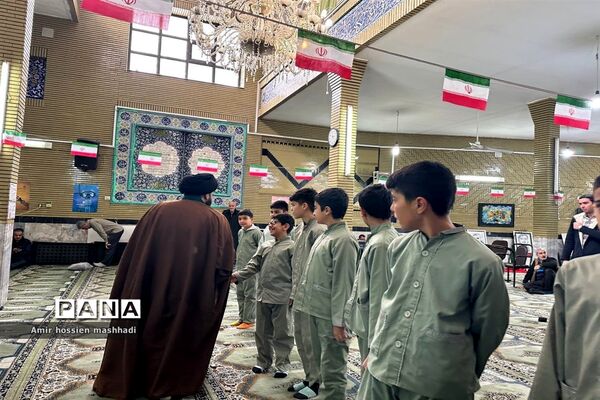 نماز جمعه رودهن با حضور مدیرکل آموزش و پرورش شهرستان‌های استان تهران