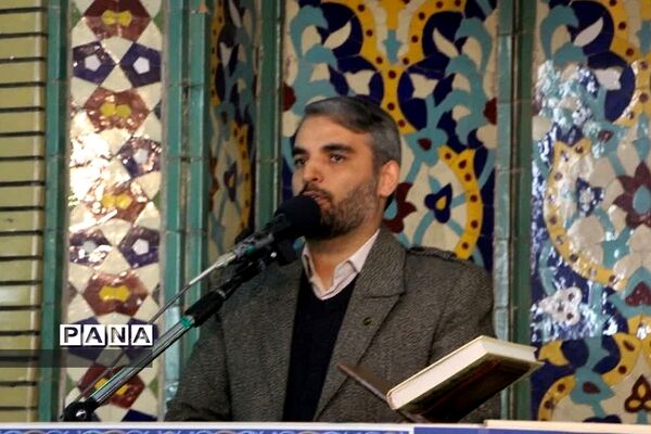 نماز جمعه رودهن با حضور مدیرکل آموزش و پرورش شهرستان‌های استان تهران