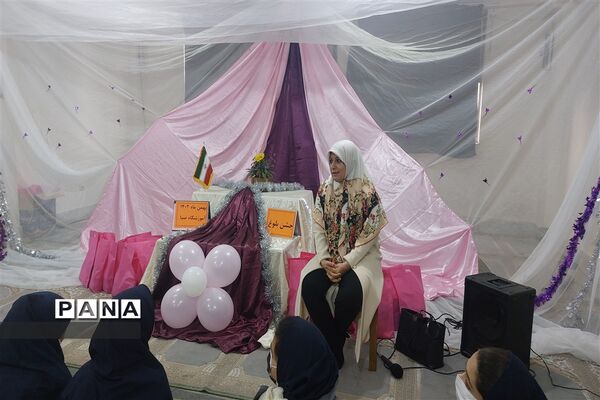 جشن تکلیف  دبستان دخترانه ۹ دی  در دبیرستان دخترانه صبا شهرستان قدس