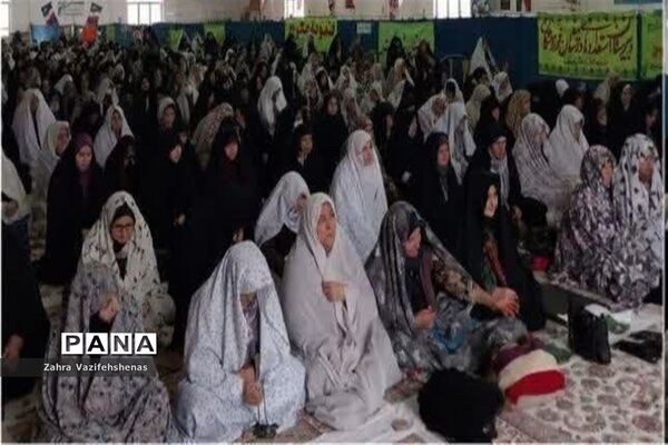 شرکت باشکوه پایگاه های بسیج خواهران حوزه ام ائمه (س) در نماز جمعه ۱۳ بهمن شهرستان شیروان
