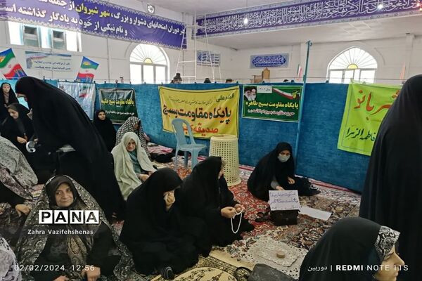 شرکت باشکوه پایگاه های بسیج خواهران حوزه ام ائمه (س) در نماز جمعه ۱۳ بهمن شهرستان شیروان