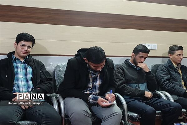 دیدار اعضای شورا، بسیج دانش‌آموزی و خبرنگاران پانا با امام جمعه صفادشت