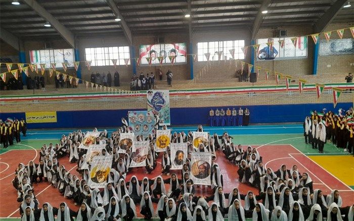 رزمایش یاوران انقلاب، نمایشی باشکوه از مشارکت فعال دانش‌آموزان در معرفی دستاوردهای انقلاب اسلامی است/فیلم