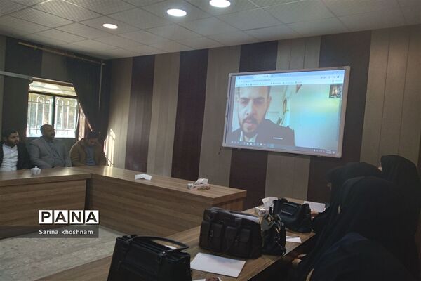 جلسه توجیهی مدیران و معاونین پرورشی متوسطه اول و دوم  با حضور دبیران قرارگاه میدان ۱۴صفر ۲