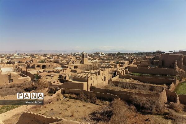 تجربه سفر خاطره انگیز و دوستانه در دل یک شهر تاریخی