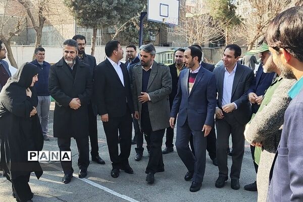 حضور وزیر آموزش و پرورش و مسئولین استانی در افتتاحیه مدارس نوساز شهریار
