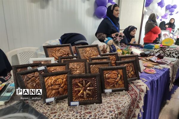 نمایشگاه بزرگ دست‌سازهای هنرجویان هنرستان های نواحی ۴ گانه اهواز