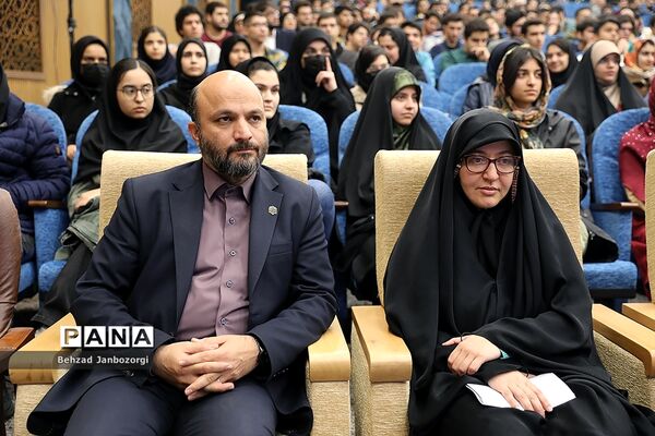 مراسم تجلیل از مدال‌آوران المپیادهای علمی جهانی و احیای باشگاه دانش‌پژوهان جهان