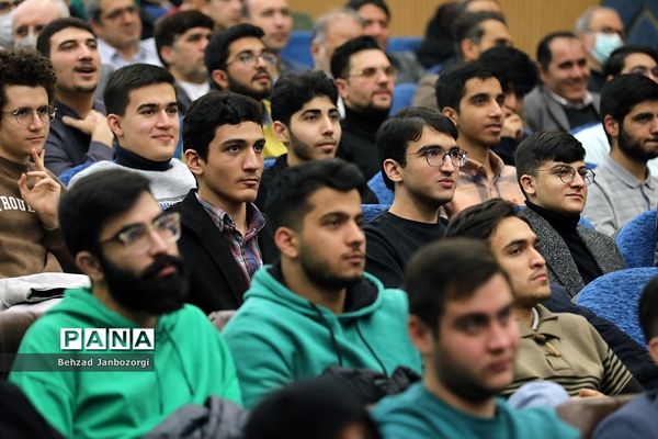 مراسم تجلیل از مدال‌آوران المپیادهای علمی جهانی و احیای باشگاه دانش‌پژوهان جهان