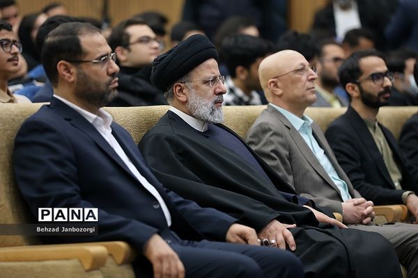 مراسم تجلیل از مدال‌آوران المپیادهای علمی جهانی و احیای باشگاه دانش‌پژوهان جهان