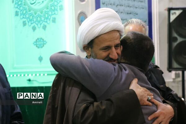 برگزاری میزخدمت به‌مناسبت دهه فجر در قرچک