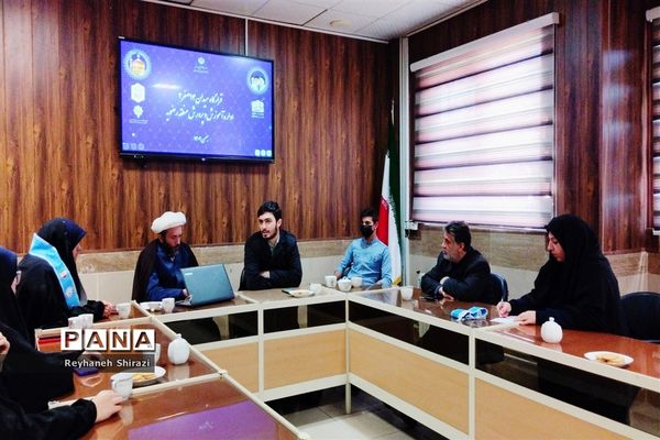 نشست دبیران قرارگاه ۱۴صفر۲درآموزش و پرورش منطقه رضویه