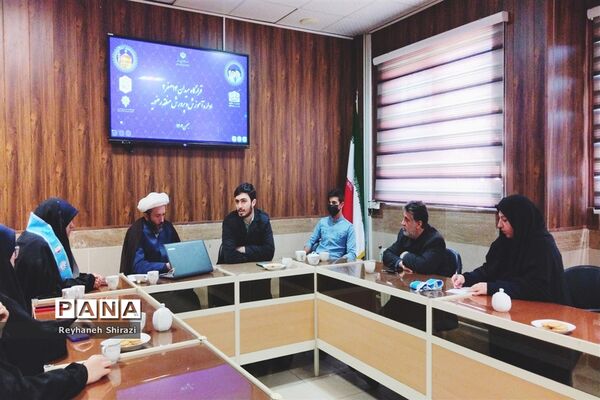 نشست دبیران قرارگاه ۱۴صفر۲درآموزش و پرورش منطقه رضویه