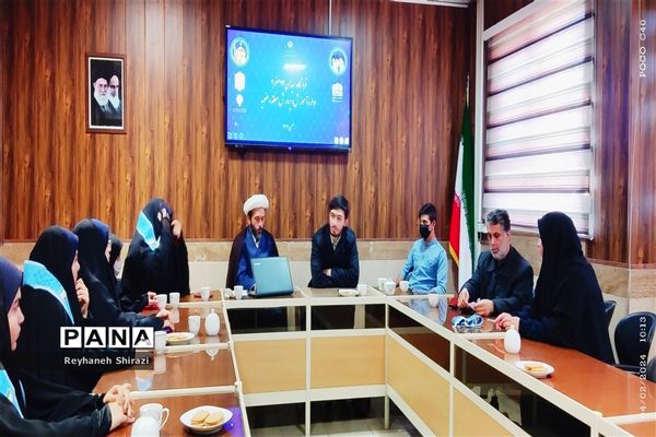 نشست دبیران قرارگاه ۱۴صفر۲درآموزش و پرورش منطقه رضویه