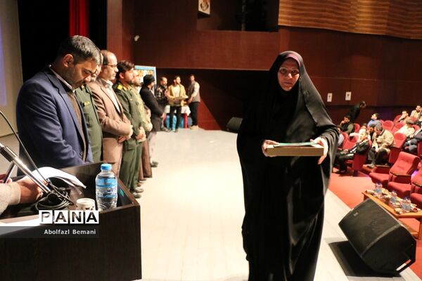 همایش تجلیل از دست‌اندرکاران اردوهای راهیان نور دختران در قم-2