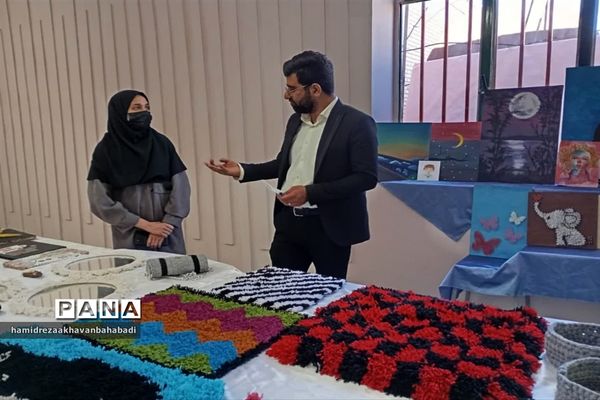 نمایشگاه آثار هنری دانش‌آموزان دبیرستان دخترانه توسلی بهاباد گشایش یافت
