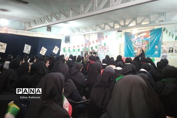برگزاری مانور یاوران انقلاب در دبیرستان حجاب ناحیه یک شهرری