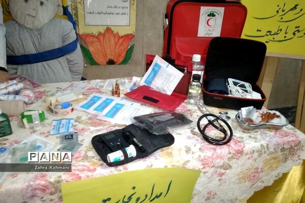 برگزاری مانور یاوران انقلاب در دبیرستان حجاب ناحیه یک شهرری