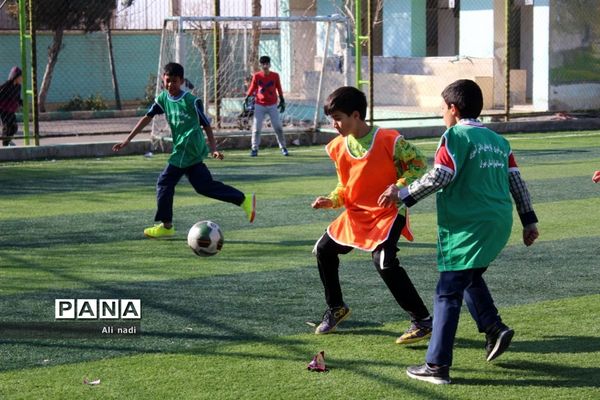 برگزاری مسابقات فوتبال ابتدایی در مدرسه الجواد شهر جوادآباد