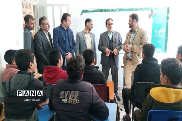 حضور مدیرکل آموزش و پرورش در شهرستان مروست