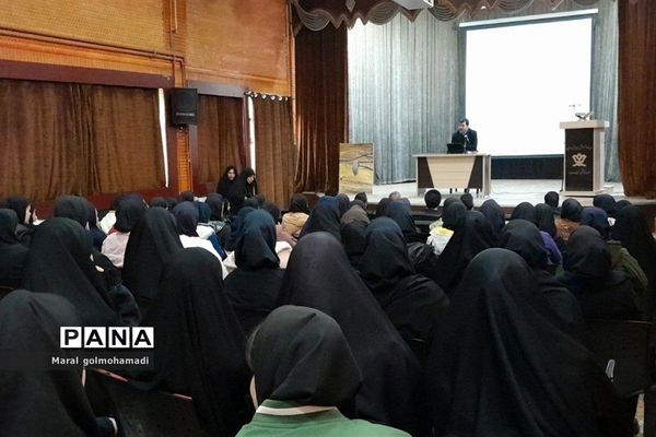 دومین جشن تکلیف سیاسی برای رای اولی ها در ورامین