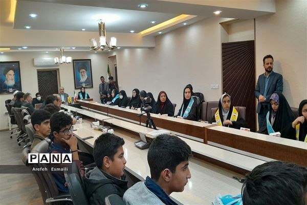 جلسه توجیهی قرارگاه‌های دانش‌آموزی خواف