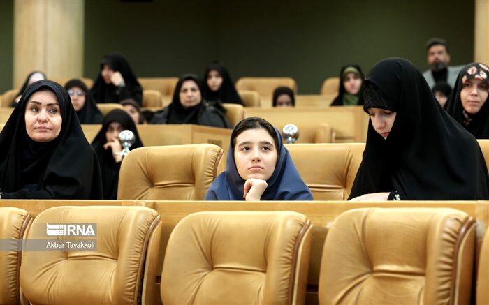 ما راویان صادق پیشرفت ایران و قهرمان امید این آب و خاک هستیم
