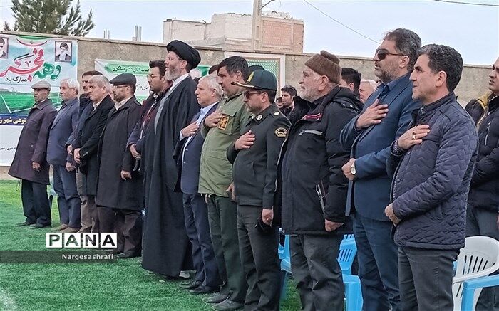 بهره‌برداری زمین چمن مصنوعی در محوطه باشگاه شهید‌تقوی شهر زیارت