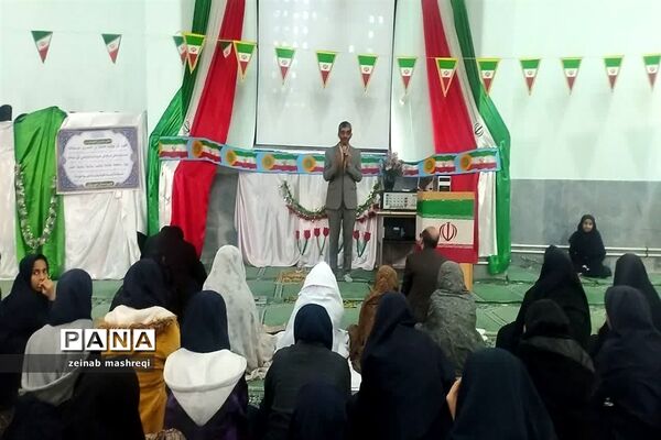 حضور مدیر سازمان دانش‌آموزی استان اصفهان در برنامه رادیو‌ کاشان وبازدید از مدارس کاشان در دهه فجر