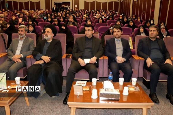 کنگره شهدای دانش‌آموزی آموزش و پرورش منطقه ۲ تهران
