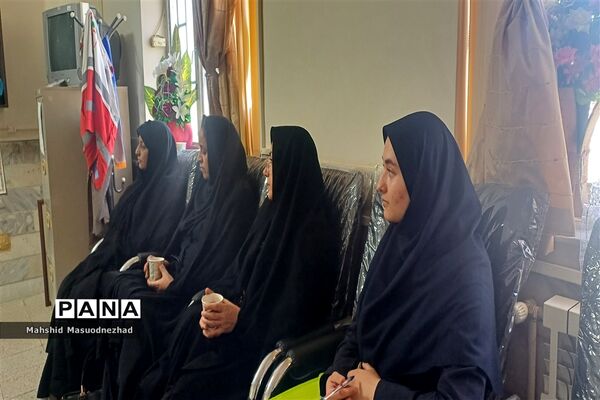 همفکری و نشست صمیمانه در میدان 14 صفر 2 تربت حیدریه