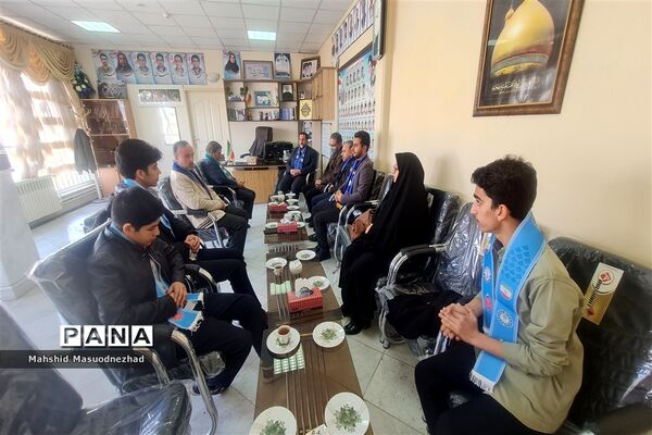 همفکری و نشست صمیمانه در میدان 14 صفر 2 تربت حیدریه