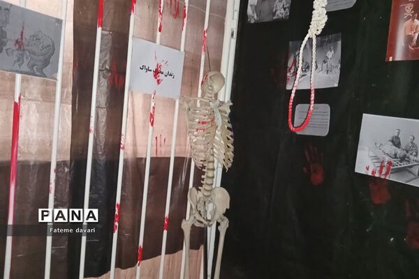 حضور دبیرکل اتحادیه انجمن های اسلامی دانش آموزان کشور در نمایشگاه مدرسه انقلاب