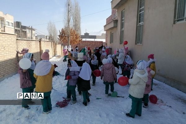 جشنواره ساخت آدم‌برفی و پرواز بادبادک‌ها در شهرستان فیروزکوه