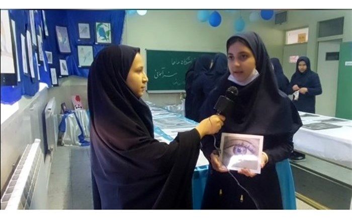 برگزاری نمایشگاه هنر ماها (مدرسه آرمانی، هنر آسمانی) در دبیرستان نرجس خاتون جرقویه/ فیلم