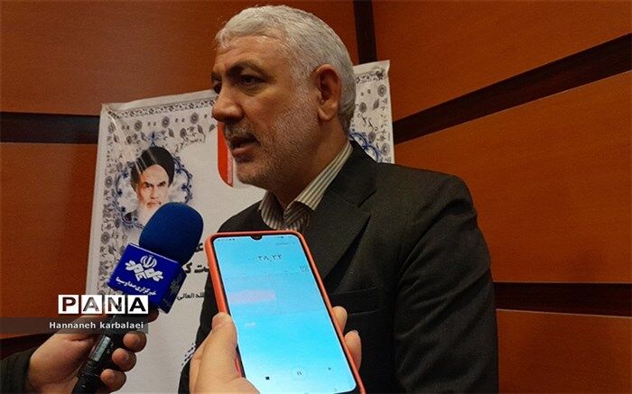۵۰۰۰ نفر از دانش‌آموز بهارستانی حائز شرایط ایستادن پای صندوق‌های رأی/فیلم