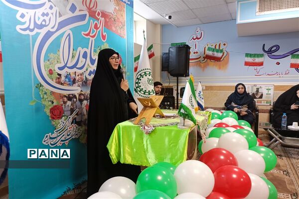 برگزاری مانور یاوران انقلاب در دبیرستان دخترانه متوسطه اول شهید محمدرضا خشکباری شهرستان قدس