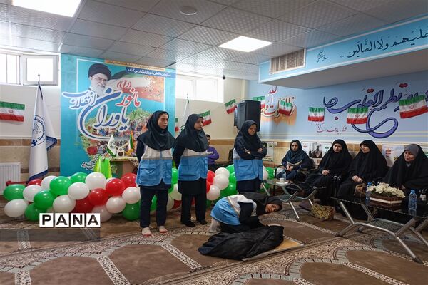 برگزاری مانور یاوران انقلاب در دبیرستان دخترانه متوسطه اول شهید محمدرضا خشکباری شهرستان قدس