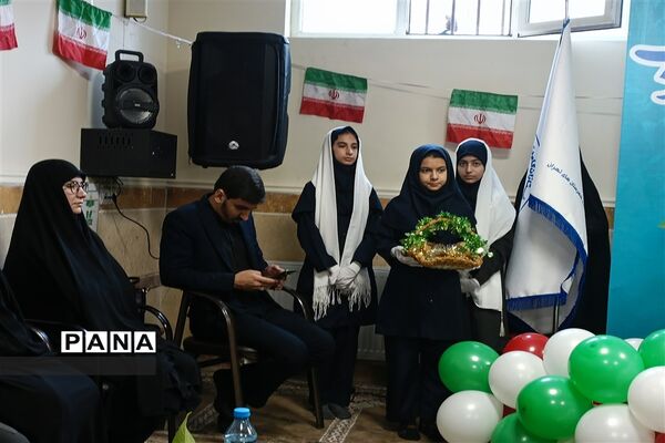 برگزاری مانور یاوران انقلاب در دبیرستان دخترانه متوسطه اول شهید محمدرضا خشکباری شهرستان قدس