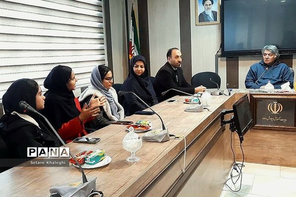 کارگاه نویسندگی برای دانش‌آموزان، در دماوند