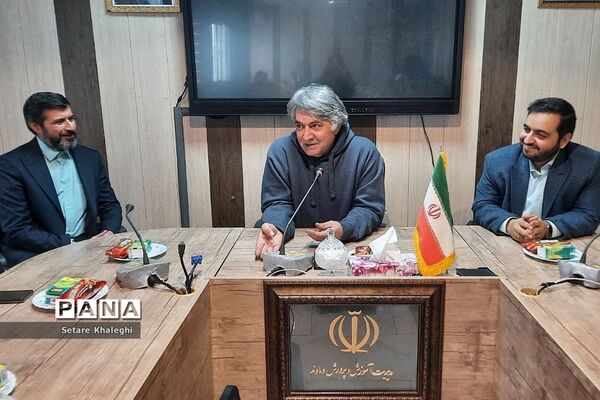 کارگاه نویسندگی برای دانش‌آموزان، در دماوند