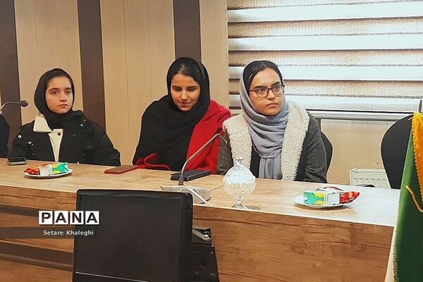 کارگاه نویسندگی برای دانش‌آموزان، در دماوند