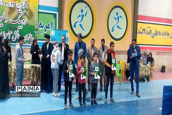 مسابقات لیوان چینی و روبیک دانش‌آموزان مدارس ناحیه یک یزد