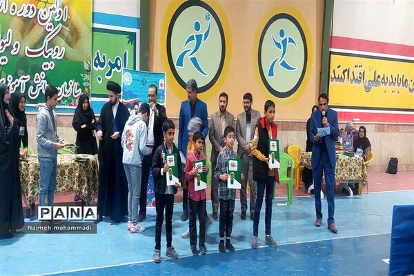 مسابقات لیوان چینی و روبیک دانش‌آموزان مدارس ناحیه یک یزد