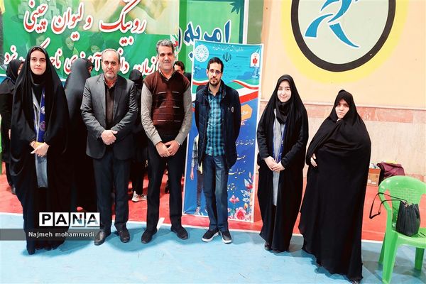 مسابقات لیوان چینی و روبیک دانش‌آموزان مدارس ناحیه یک یزد