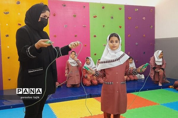اجرای طرح شهید خرازی در مدرسه پروین اعتصامی بهارستان دو