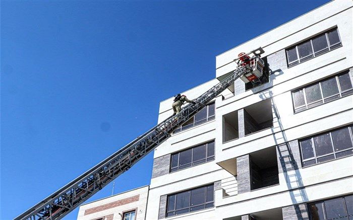 رونمایی از خودروی مجهز به نردبان ۳۲ متری سازمان آتش‌نشانی رباط کریم