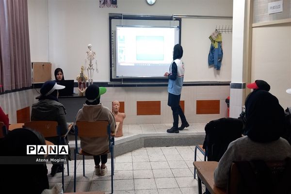 آموزش امدادنجات در مدرسه ۱۵ خرداد شهرستان بجنورد